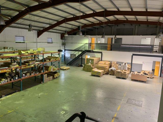 To Let Commercial Property for Rent in Paarden Eiland Western Cape